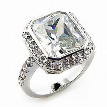 8CT CZ CLUSTER RING WHITE GOLD PLATED-size5